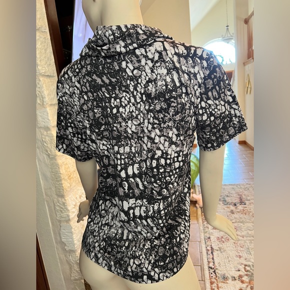 Preston & York Cowl Neck Snakeskin Blouse/Tee Size Large - Picture 8 of 11